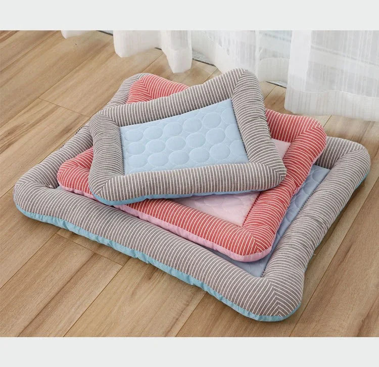 Cooling Pad Bed for Dogs and Cats, Soft Ice Silk Pet Blanket for Summer Sleeping, Breathable Cool Mat for Puppies and Kittens, Available in Pink and Blue