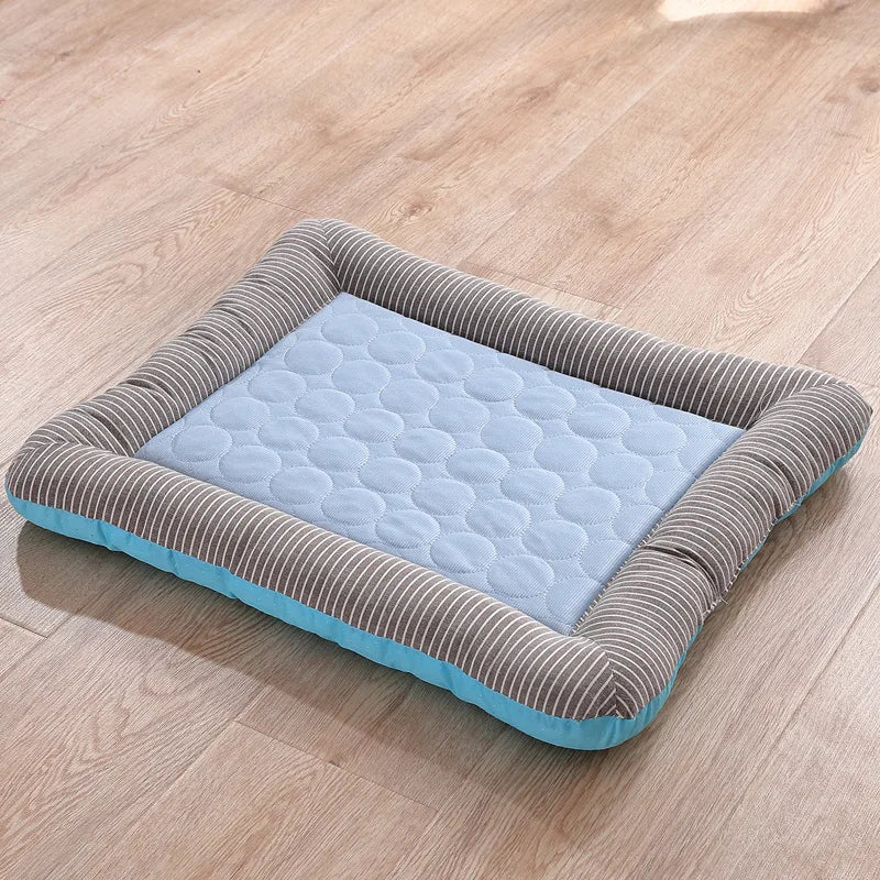 Cooling Pad Bed for Dogs and Cats, Soft Ice Silk Pet Blanket for Summer Sleeping, Breathable Cool Mat for Puppies and Kittens, Available in Pink and Blue